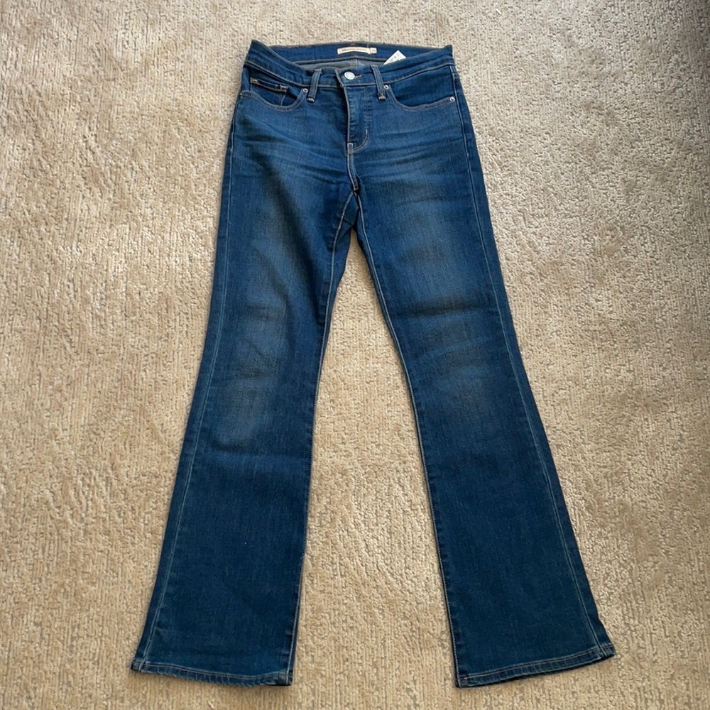315 Levi’s Bootcut Flare Jeans
